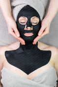 Bild in Galerie-Betrachter laden, STONE THERAPY EYE MASK - Obsidian Steinmaske
