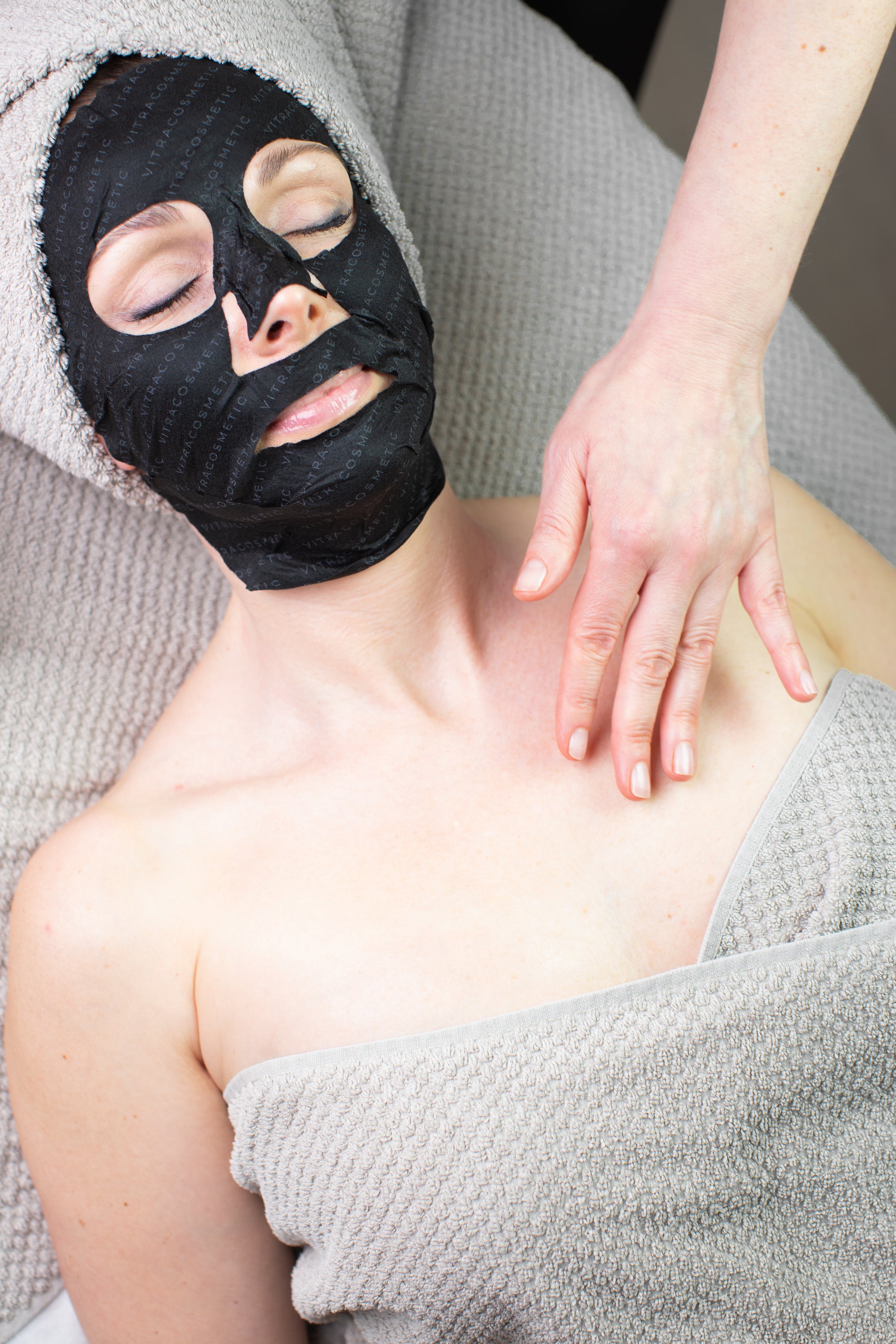STONE THERAPY EYE MASK - Obsidian Steinmaske
